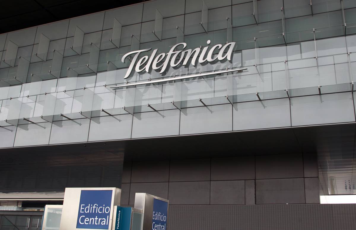 Telefónica eleva un 32% el beneficio en 2017 y mantiene el dividendo para este año