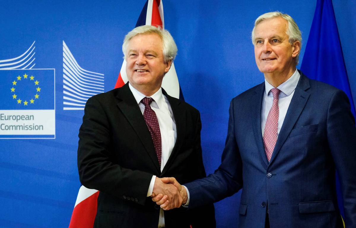 Bruselas y Londres pactan retrasar hasta 2021 el Brexit definitivo