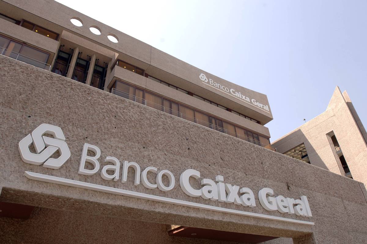 Cajamar y Abanca compiten por la compra de Caixa Geral en España