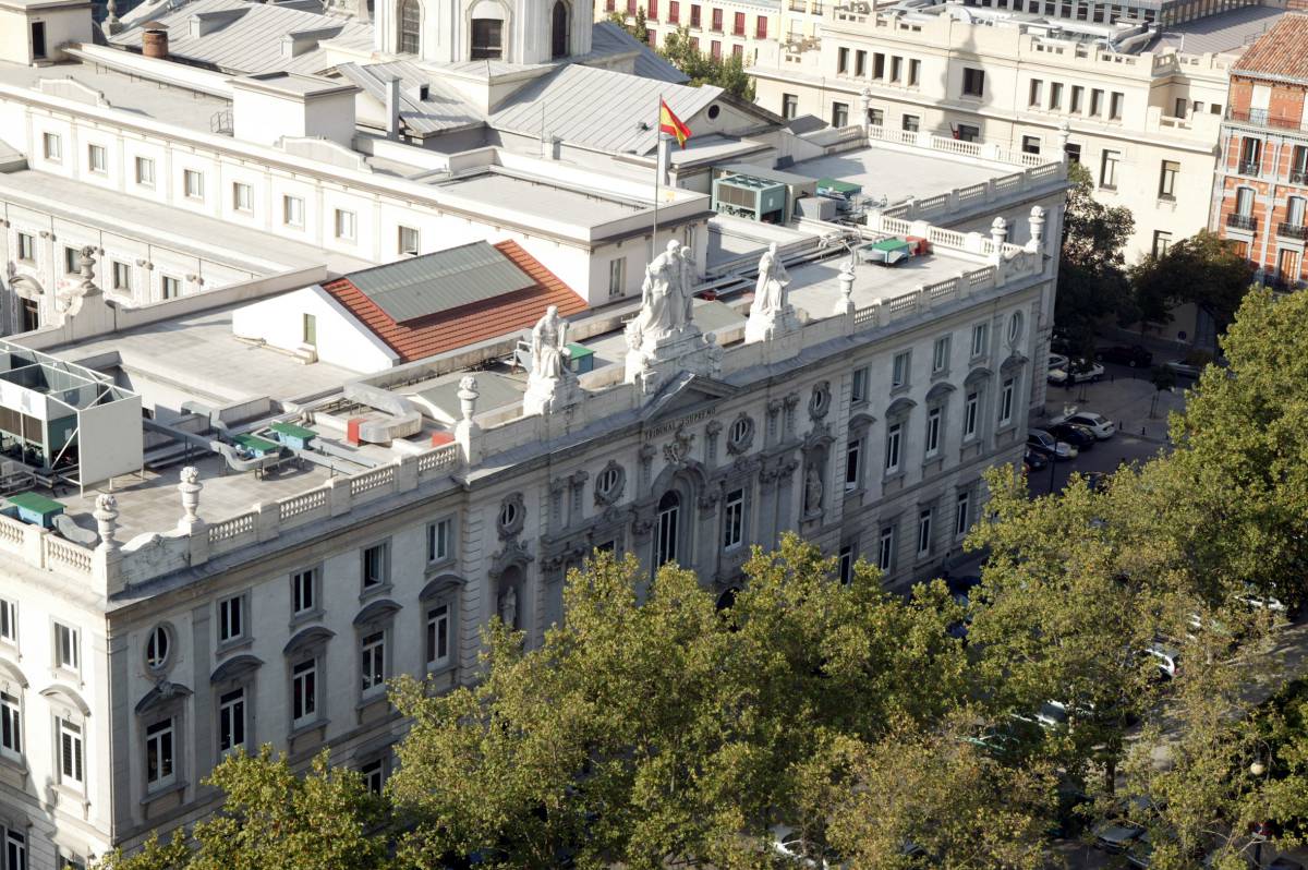 Tres escenarios posibles ante el Pleno del Supremo que decidirá este lunes quién paga el impuesto hipotecario