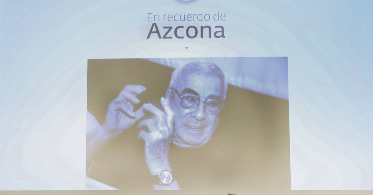 Rafael Azcona, el guionista que leyó el alma de España viajando en autobús