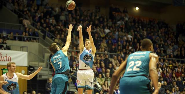 El Real Madrid vence al Obradoiro (93-102) en el partido con más triples de la historia de la Liga ACB (36)