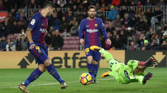 Los palos se rebelan contra Messi