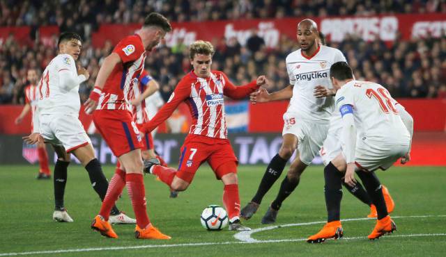 El Atlético arrasa al Sevilla