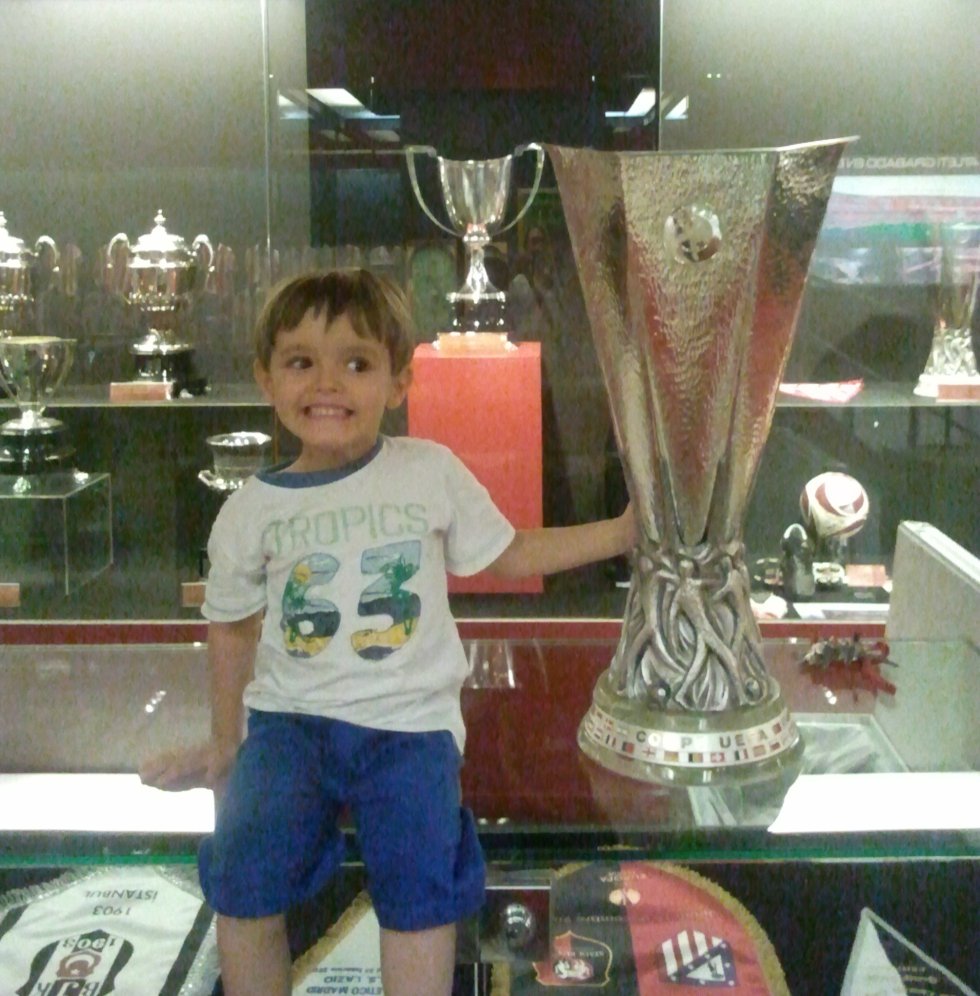 Mi nieto con la UEFA Europa League