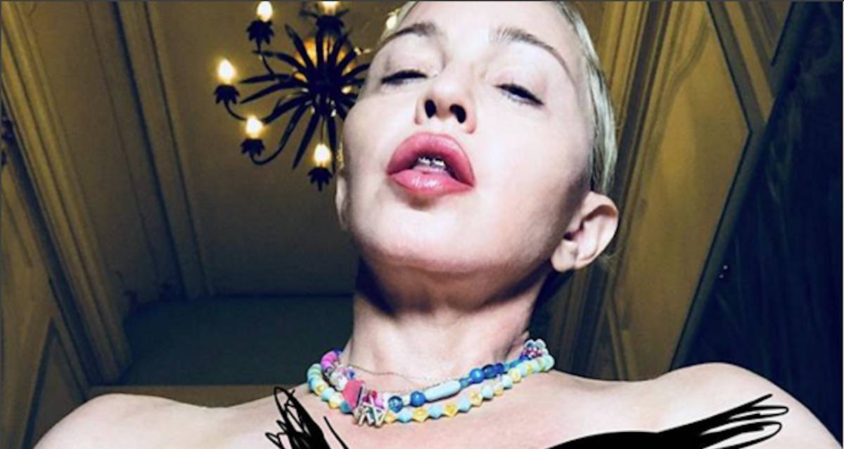 Por qué la gente no debería reírse de la última foto de Madonna en Instagram sino celebrarla