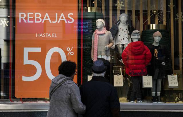 Las prendas más vendidas por Internet durante las rebajas de enero en España