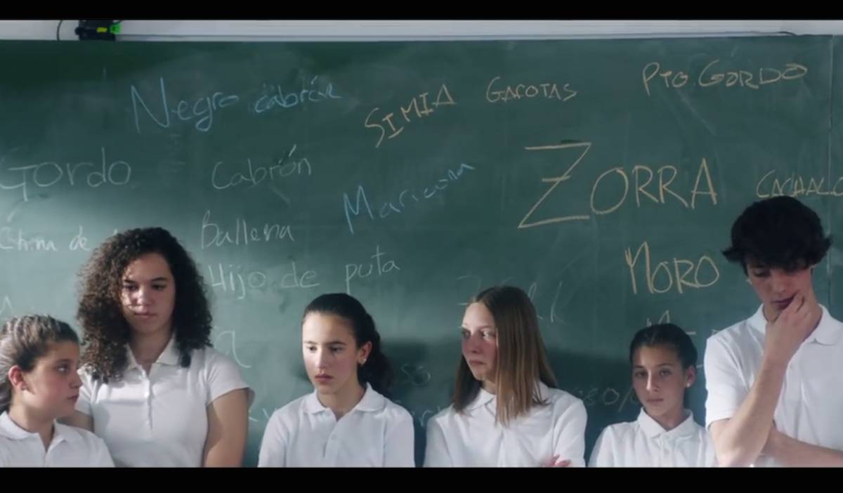 El emotivo experimento social de Netflix con 20 adolescentes españoles para que dejemos de insultarnos de una vez