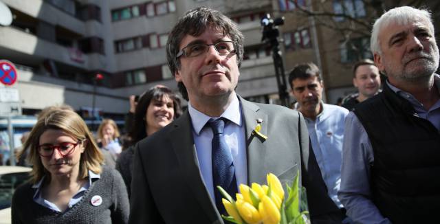 Spain hands Germany new proof to support rebellion charge against Puigdemont