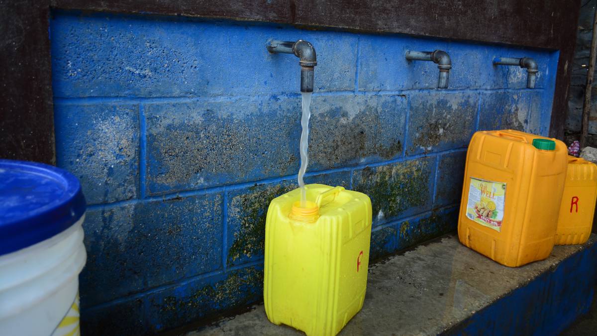 ¿Quién paga mi vaso de agua?