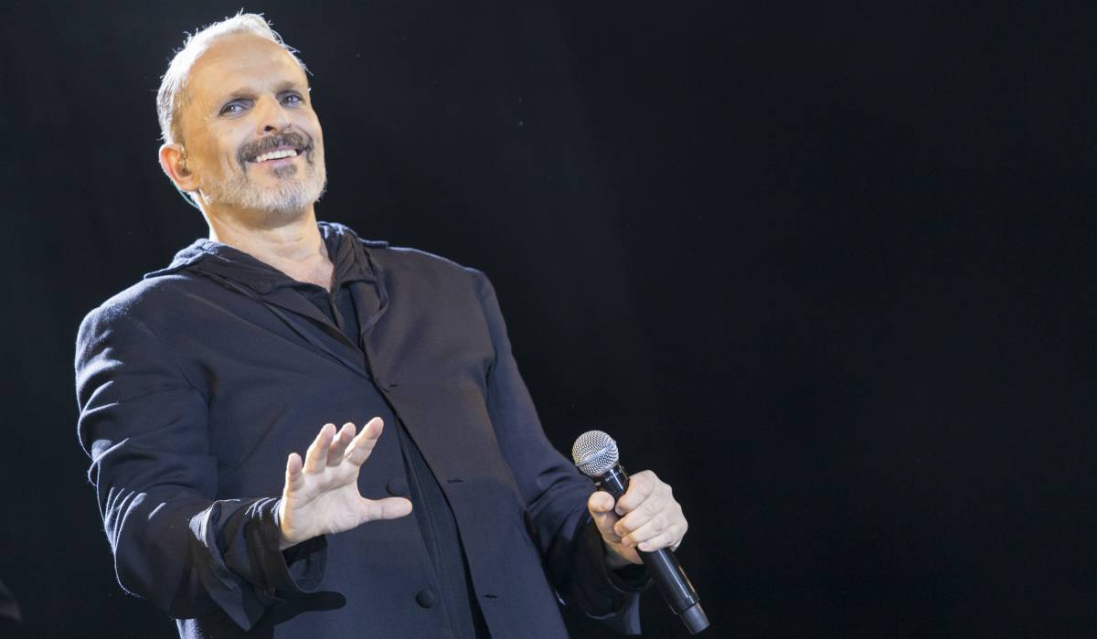 El 'caso Bosé' divide a la gente: ¿por qué en 2018 hay figuras públicas que aún siguen en el armario en España?