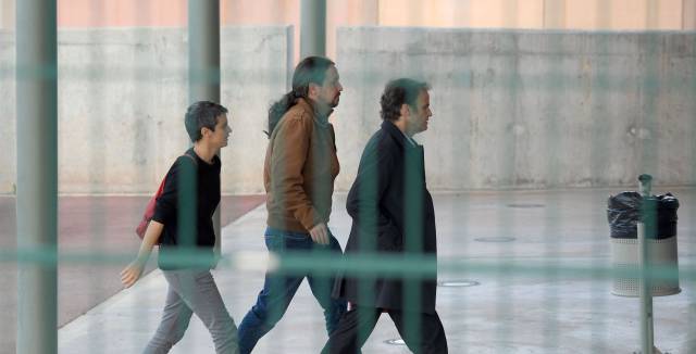 Podemos chief meets with jailed Catalan independence leaders to discuss budget