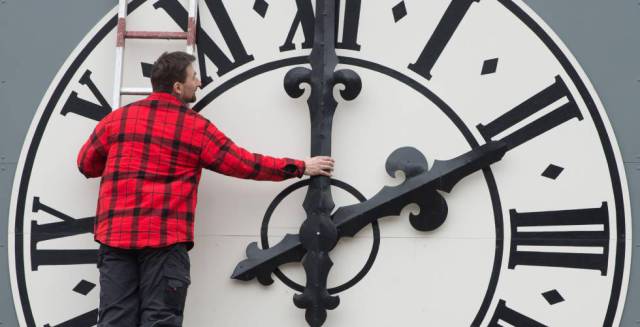 EU could postpone abolishing clock change until 2021