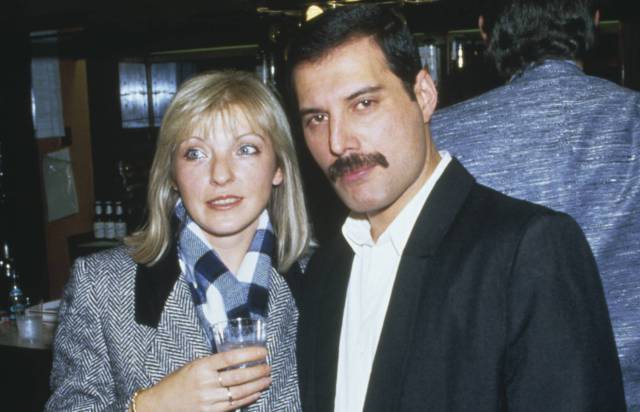 Quem é e onde está a misteriosa mulher que herdou a mansão e a fortuna de Freddie Mercury?