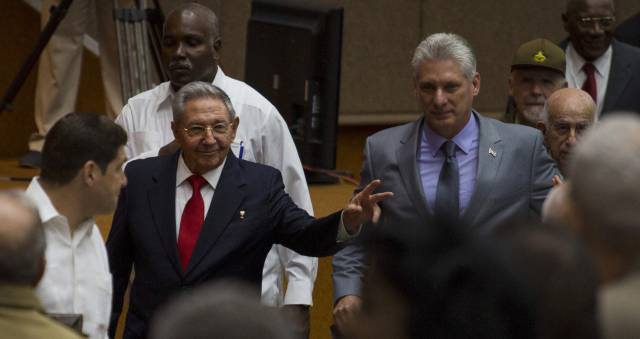 Díaz-Canel reivindica el legado de los Castro tras ser elegido presidente de Cuba