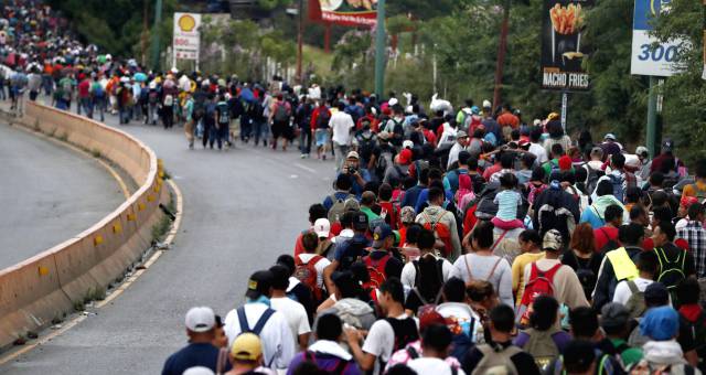 Trump amenaza a México con enviar tropas a la frontera si no frena la caravana de migrantes