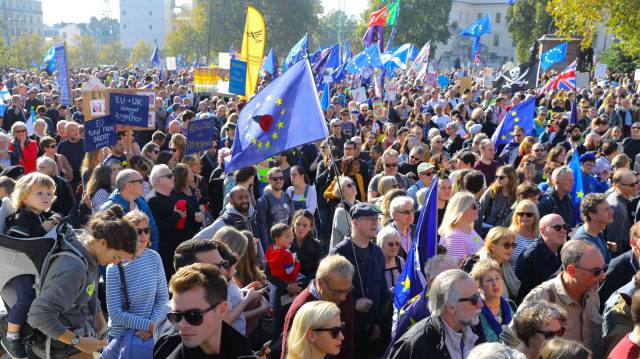 Manifestación masiva en Londres para pedir un segundo referéndum del Brexit