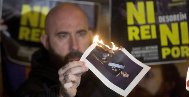 Strasbourg: Burning photos of Spanish king is 