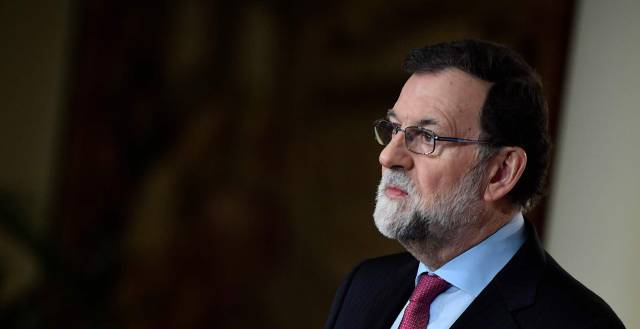 Rajoy accuses Socialists of weakening Spain with no-confidence motion