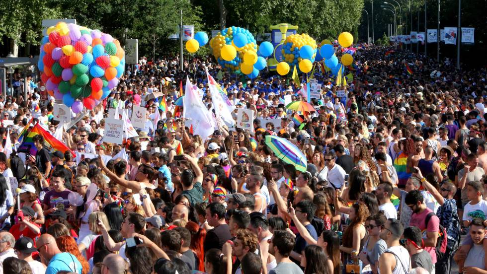 Horario del desfile del Orgullo Gay 12222 en Madrid