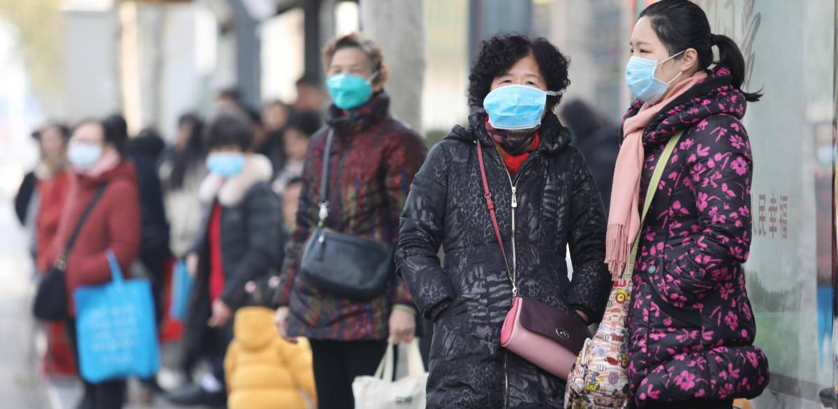 El Ibex cede un 0,5% pendiente del virus en China