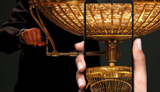 Dónde comprobar la Lotería de Navidad: mejores webs y Apps