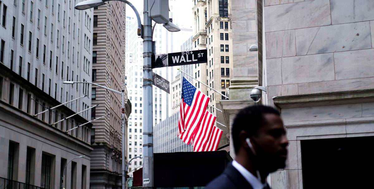 El Ibex estrena febrero con alzas del 1% y retorna a las ganancias en 2022