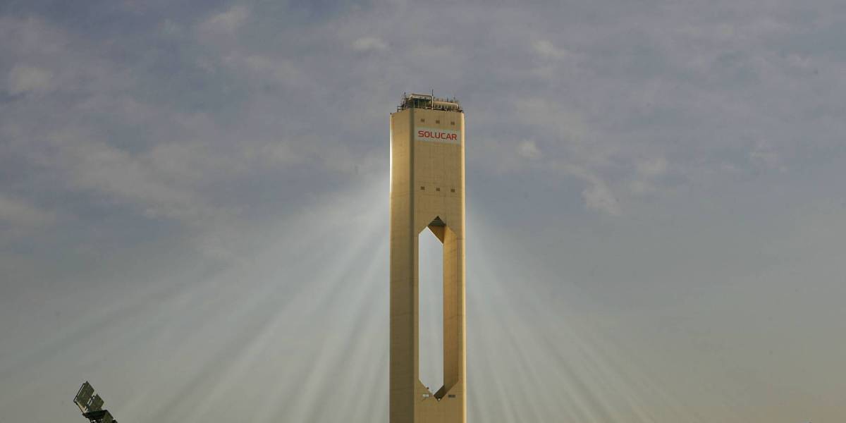 Abengoa elige a Urbas para rescatar las filiales con sus activos más valiosos