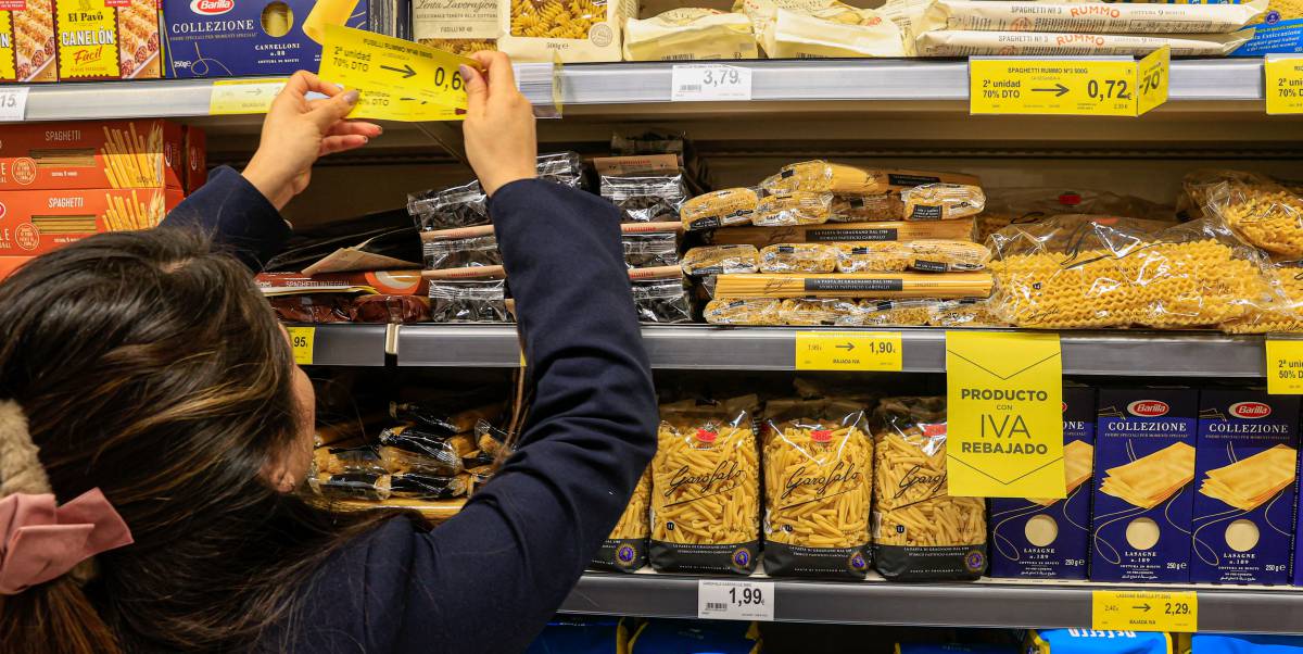 Facua apunta contra siete cadenas de supermercado por irregularidades en la bajada del IVA