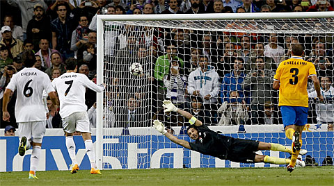 Real Madrid 2 Juventus 1 Cristiano Y Algunas Sombras Champions League El Pais