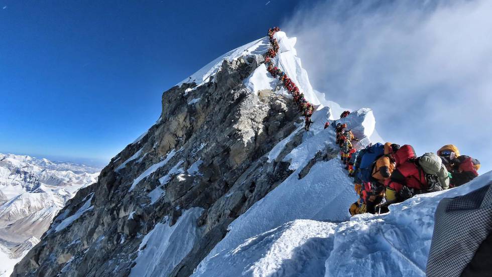 Nuevas Reglas De Juego En El Everest Tras La Foto Del Gran Atasco Deportes El Pais