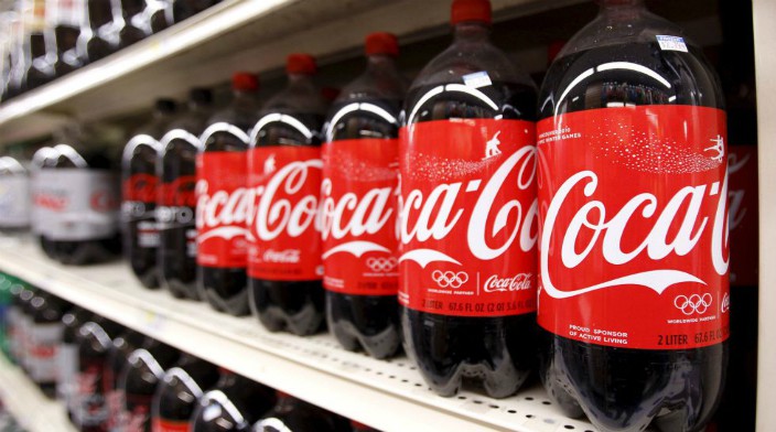 Coca Cola Sufre Una Nueva Caida De Los Ingresos Anuales Economia El Pais