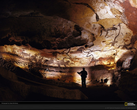 Lascaux-cave-walls-438085-xl