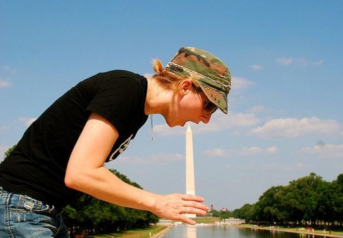 Washington-monument-tourist-phallic-16