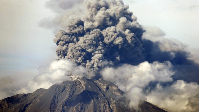 Resultado de imagen para volcan calbuco erupcion 2018