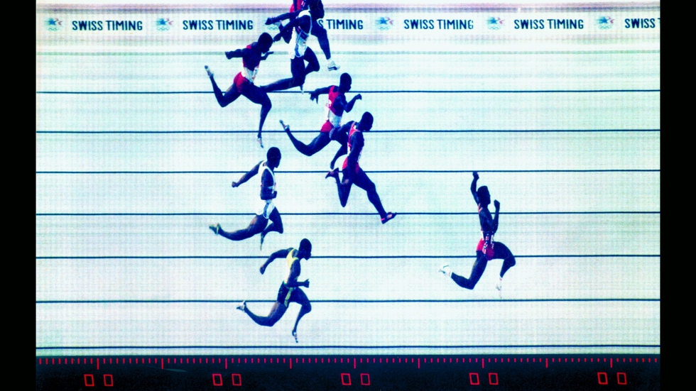Carl Lewis gana los 100 metros lisos en Los Ángeles 1984.