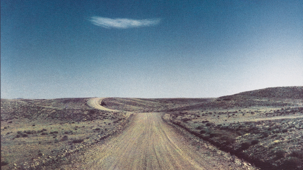 Una camino en el desierto del sur de Nuevo México.