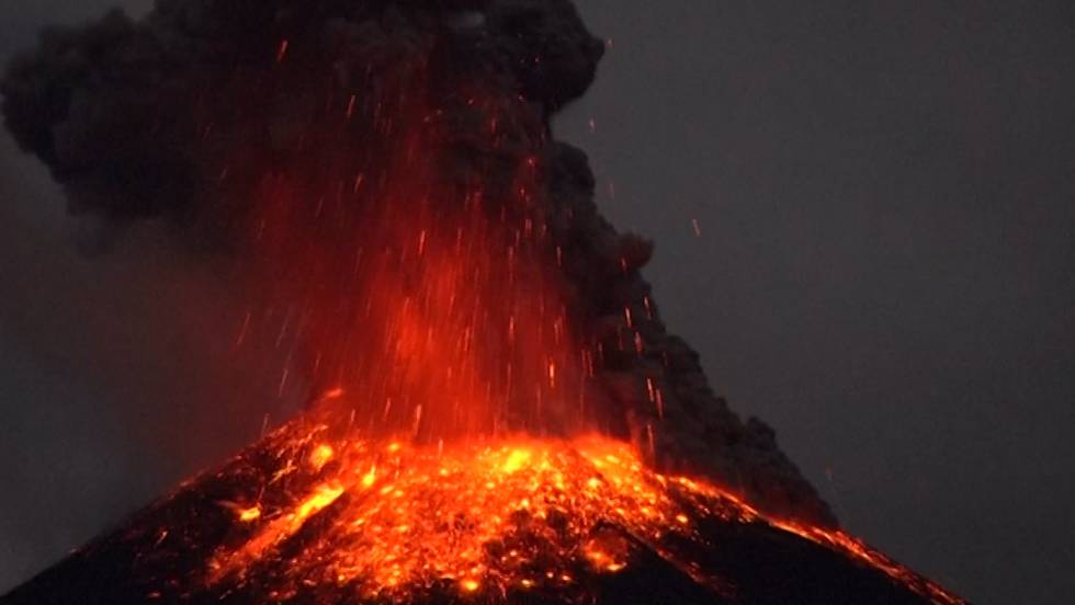 Video El Volcan Reventador Despierta En Ecuador Actualidad El