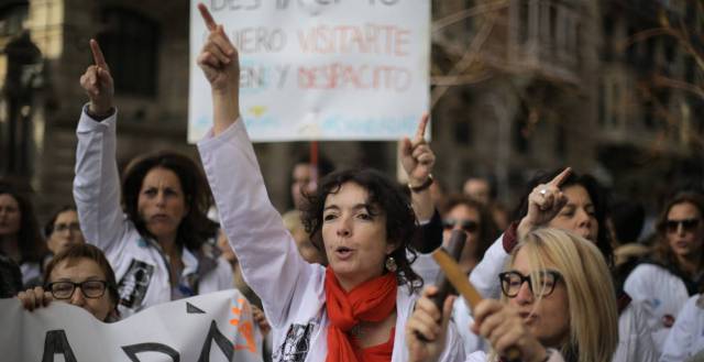 Protests against budget cuts intensify in Catalonia