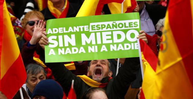 How Spain's right-wing parties misled protesters at anti-government march