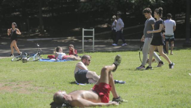 Fazer exercícios físicos ao ar livre em meio à pandemia é seguro?