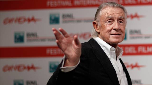 Muere a los 80 años Joel Schumacher, director de 'Un día de furia', 'Jóvenes ocultos' y dos Batman