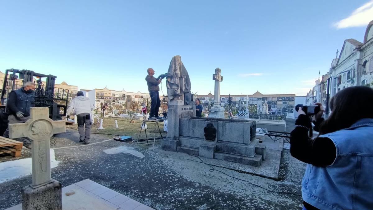 Mass grave found beneath Francoist mausoleum in Spain