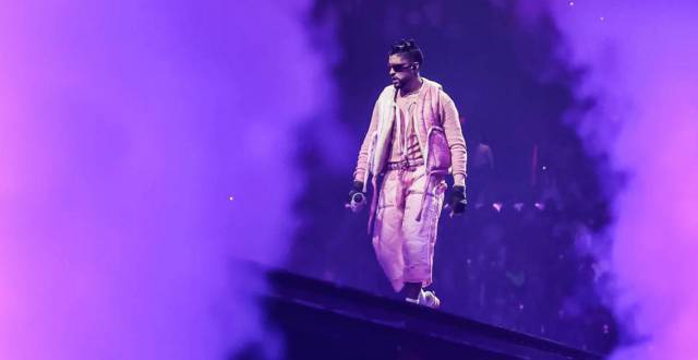 El secreto de Bad Bunny: de trabajar en un supermercado a ser ‘número uno’ en el pop mundial y compartir pantalla con Brad Pitt en seis años