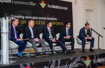 Así se convirtió Iniesta en el apellido de moda en las reuniones de negocios en Japón