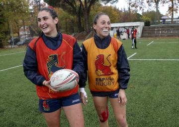 Esto pasa si cambias un balón redondo por uno ovalado