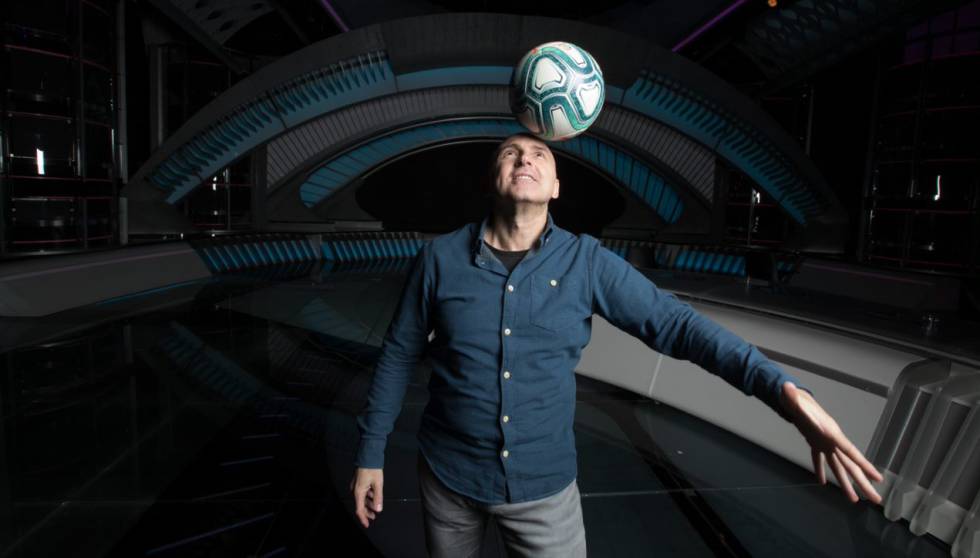 El periodista Julio Maldonado en los estudios de Movistar+ este lunes. 