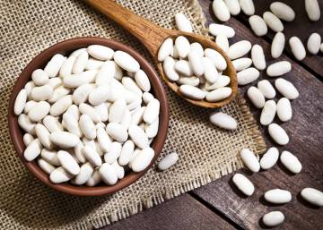 Todos los usos que le puedes dar al líquido de las alubias de bote (tirarlo no es uno de ellos)