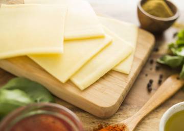 No es lo mismo queso fundido que para fundir: estás son las diferencias que marca la ley