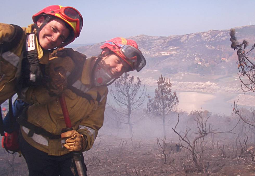 Oriol Vilalta en su juventud como bombero voluntario.